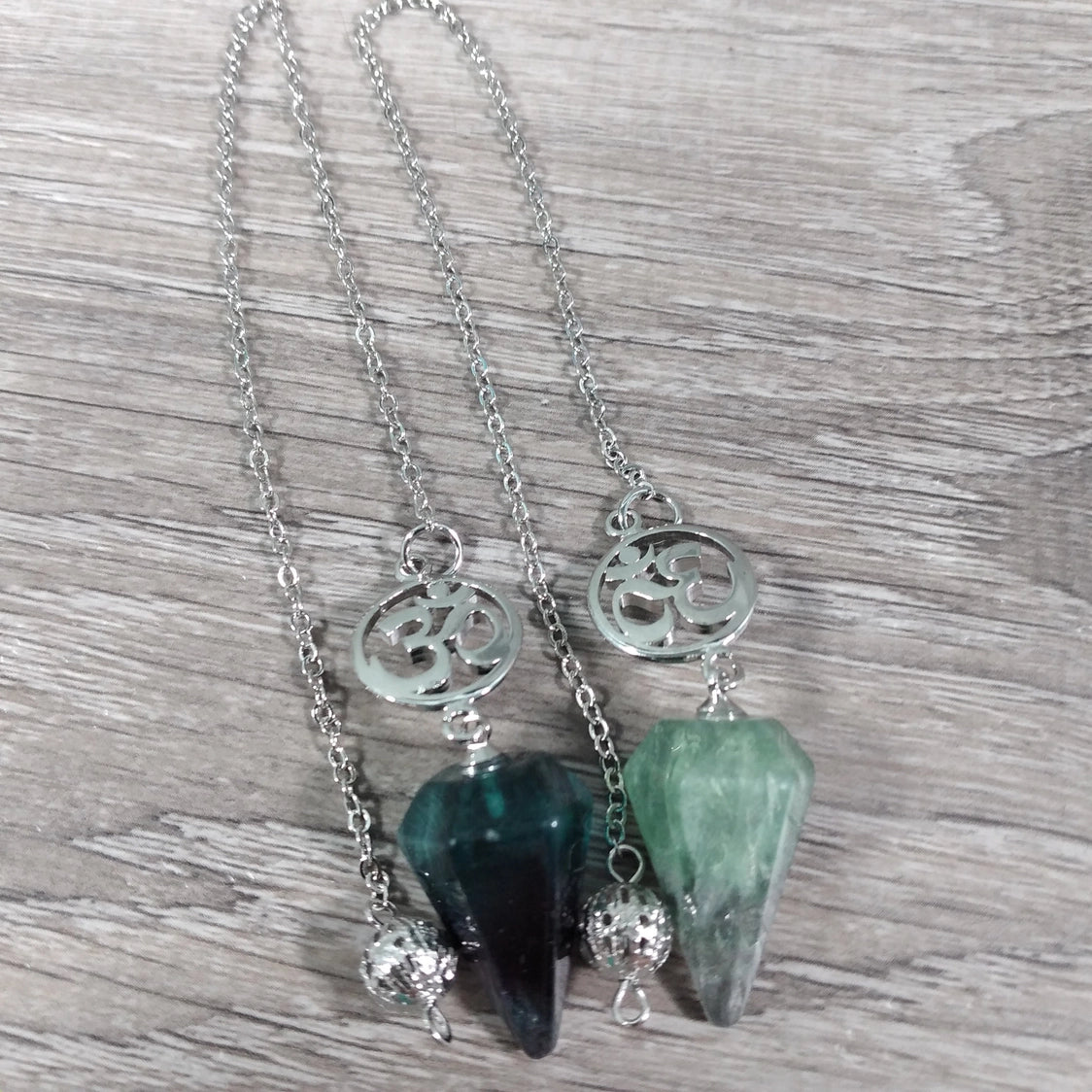 Fluorite Om Pendulum